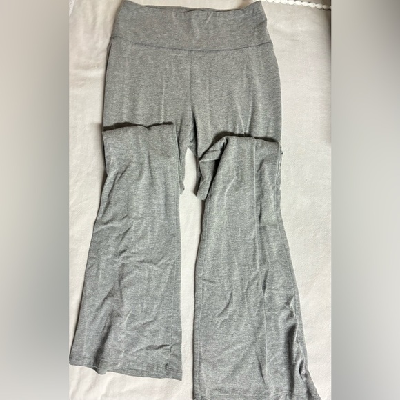 **SOLD ON FB MARKETPLACE** XS Leggings Bundle - Picture 8 of 9